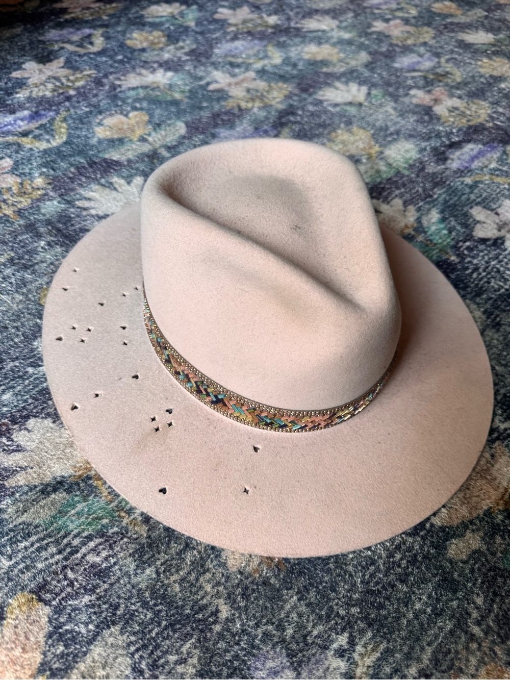 Charlie 1 Horse Lainey Wilson Pink Felt Wide-Brim Hat with Decorative Beaded Ban